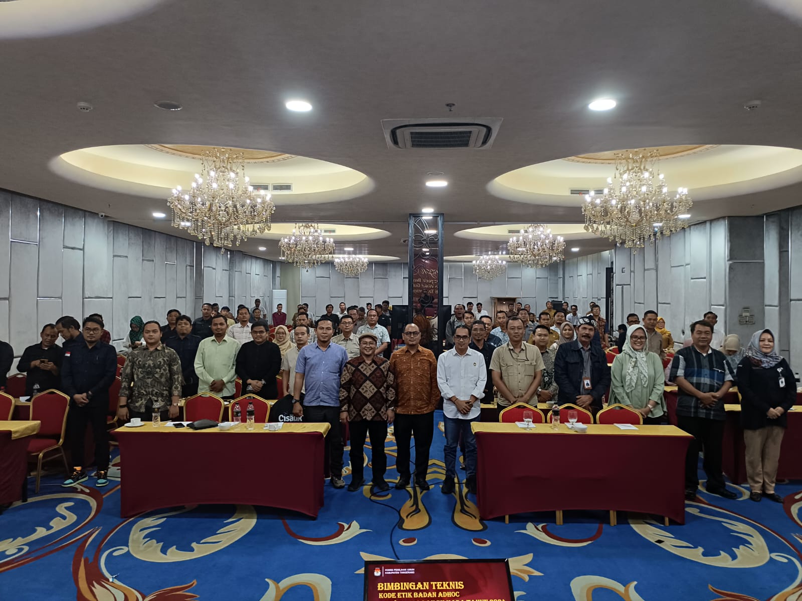 Dekan FH Untirta Menjadi Narasumber pada Bimbingan Teknis Kode Etik Badan AdHoc pada Penyelengaraan Pemilu Banten 2024